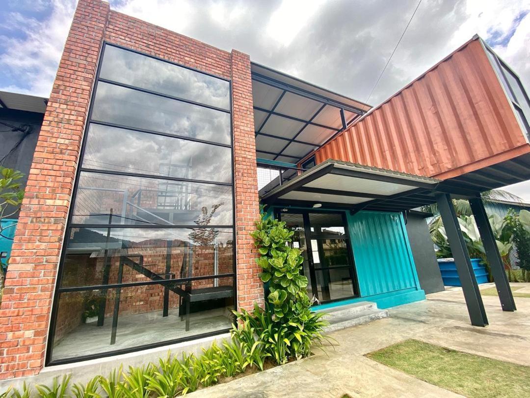 The Cozytainer Hotel Taiping Exterior photo